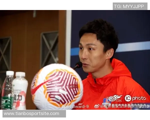 河南俱乐部酒祖杜康与云南玉昆战平尹鸿博中超告别战感人落幕 河南俱乐部酒祖杜康与云南玉昆战平尹鸿博中超告别战感人落幕