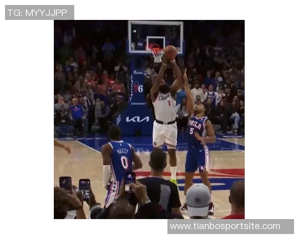 关键漏判引争议快船对76人比赛三次漏判哈登绝杀三分遭打手犯规未判