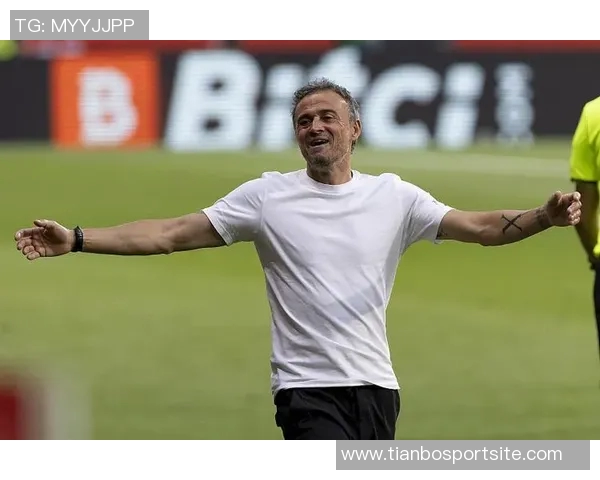 队报盛赞恩里克战术灵活应变不找借口展现教练风范 队报盛赞恩里克战术灵活应变不找借口展现教练风范